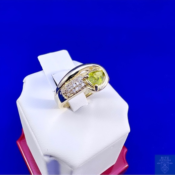 Peridot & Diamond Ring (14k)
